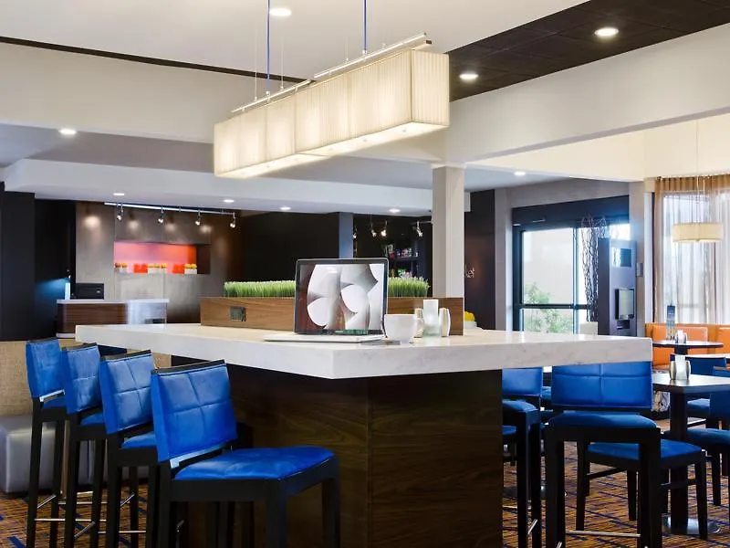Отель Courtyard St. Louis Westport Plaza Мэриленд-Хайтс