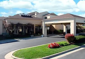 Отель Courtyard St. Louis Westport Plaza Мэриленд-Хайтс