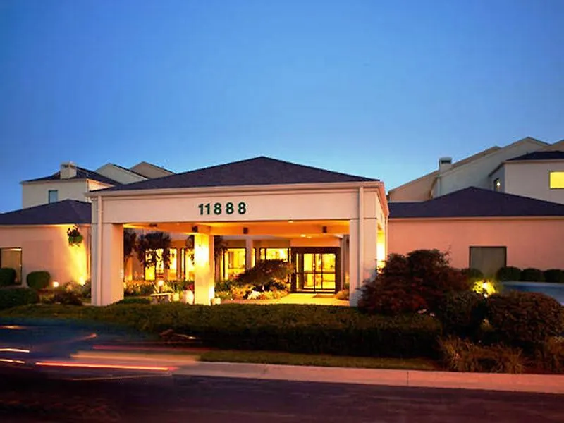 Отель Courtyard St. Louis Westport Plaza Мэриленд-Хайтс